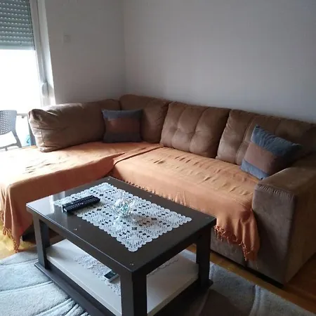 Apartman Arsen Τρέμπινιε
